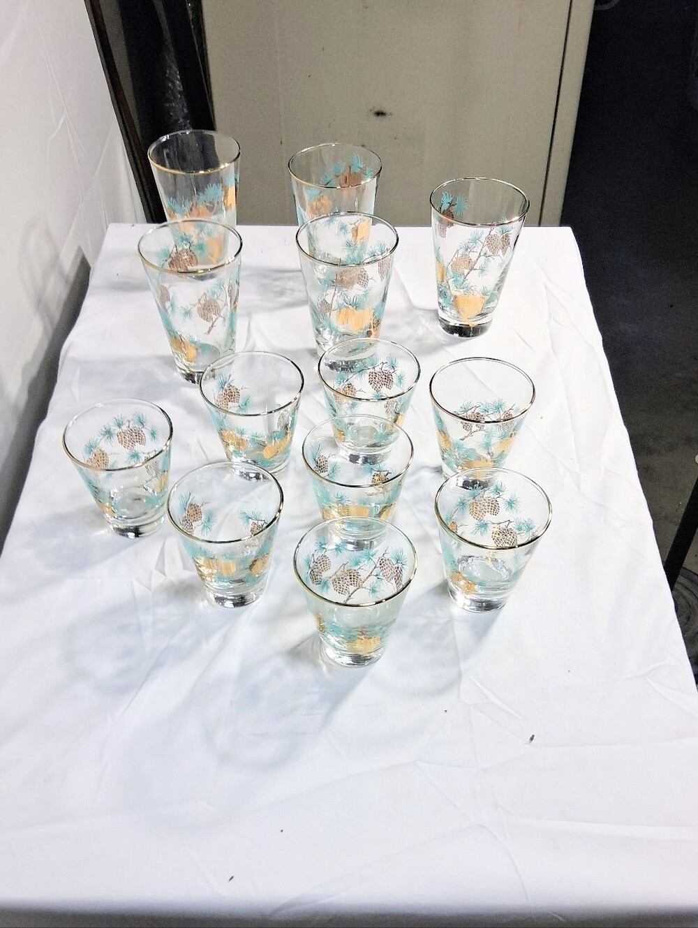 Set Of Libbey Gold with a Pair Of Lowball and Highball Glasses - Picture 9 of 9
